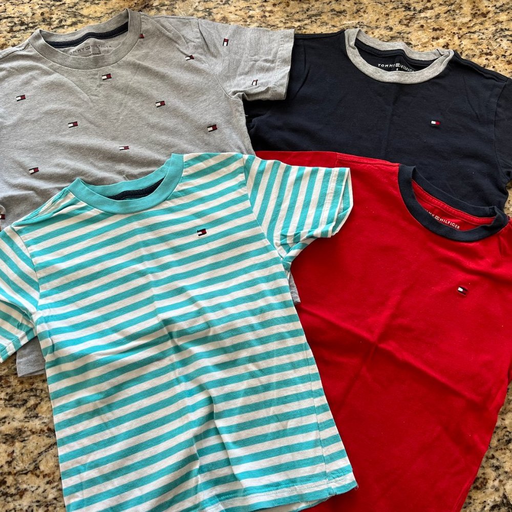 Bundle Boys Tommy Hilfiger Tshirts size 6